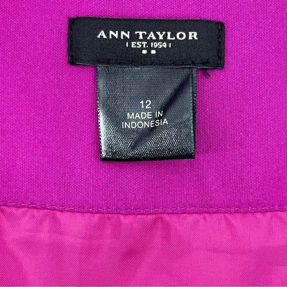 Ann Taylor Factory Magenta Zip-Pocket Mini Skirt - Picture 4 of 5